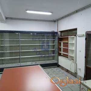 Izdaje se višenamenski lokal na odličnoj lokaciji na Adicama, površine 55m².