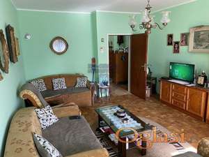 Odlican dvosoban stan u centru Sremskih Karlovaca!!!021/662-0001