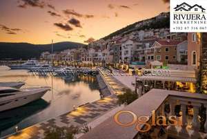Na prodaju jednosoban penthaus sa panoramskim pogledom na more Tivat