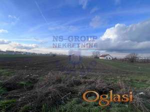 Plac u industrijsko-poslovnoj zoni na samo 200m od Zrenjaninskog puta