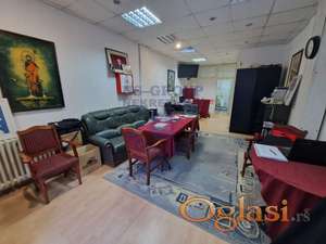 Poslovni prostor, 43m2, Centar