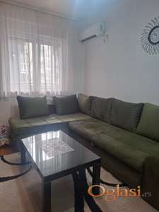 Jednoiposoban namešten stan kod Futoške pijace