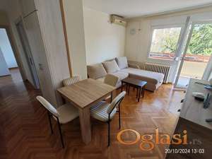 Trosoban stan u Centru Novog Sada! Polita Desančića!