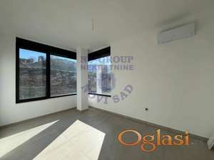 Nov neuseljavan stan na dve etaže i dvorištem 30m2