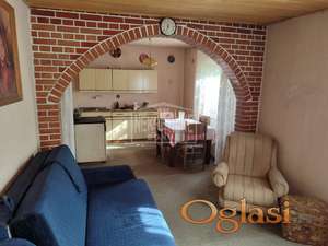 Subotica-Veliki Radanovac-prodaje se kuća građena od čvrstog materijala ID#2000