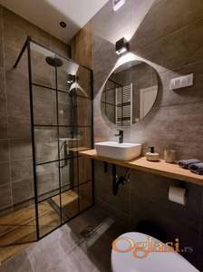 Moderno opremljen stan na Grbavici