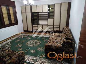 Komforan dvorišni u Petrovaradinu ID#5410