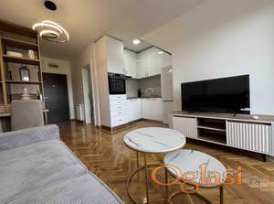 Izdaje se nova, komforna garsonjera na Grbavici – 28 m² (šifra: 9102255)