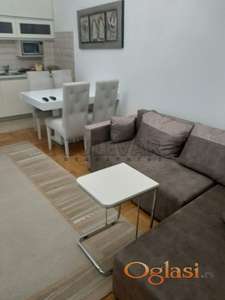 Izdaje se stan kod parka Čair