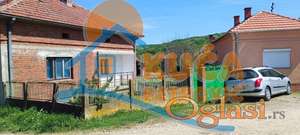 Seosko domaćinstvo, Gornje Brijanje, kuće 180m2, parcele 39.49a