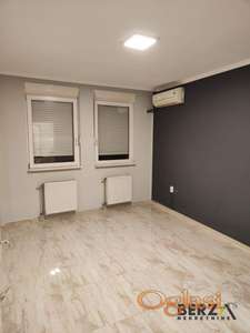 POLUNAMEŠTEN JEDNOIPOSOBAN STAN SA PARKINGOM NA PODBARI