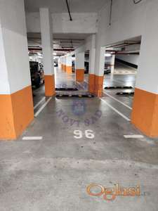 Izdaje se garažno mesto površine 12m² kod Cara Dušana.