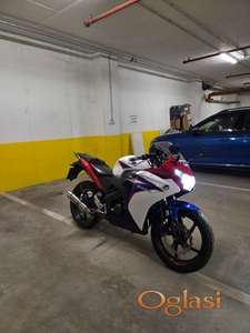 Honda CBR125R CBR 125R 2012