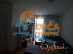 Izdaje se stan na keju!