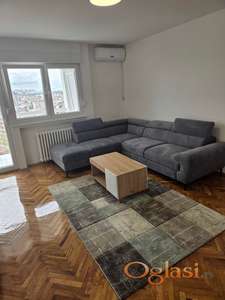 Izdajem potpuno renoviran stan