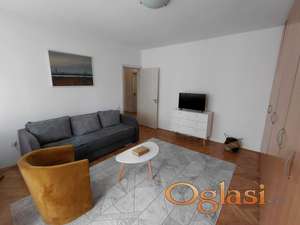 ODLIČAN DVOSOBAN STAN NA LIMANU 4 UL. BANOVIĆ STRAHINJE