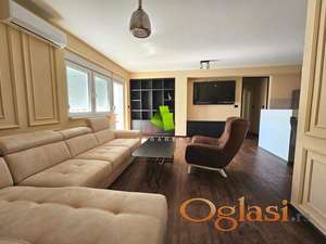 Lux troiposoban stan u novoj zgradi u centru sa parkingom u podzemnom delu ID#7785