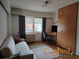  KOMPLETNO RENOVIRANA GARSONJERA NA PODBARI