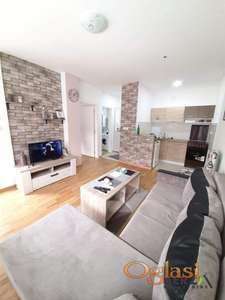 ODLIČAN JEDNOIPOSOBAN PET-FRIENDLY STAN NA NOVOJ DETELINARI