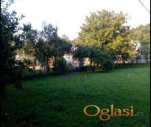 Odličan plac u Sremskoj Kamenici