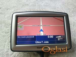 navigacija tom tom xl siva sa novijim mapama