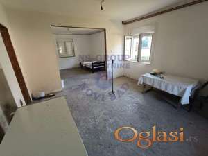 Spratna kuca na Tatarskom brdu