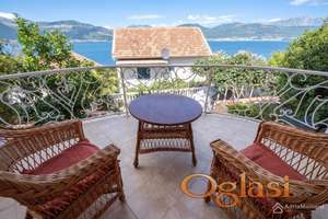 Ugodna kuća na Luštici, 20 minuta od Tivta