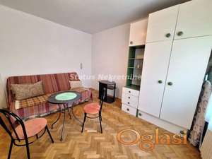 NAMEŠTEN DVOSOBAN STAN 42M2 IZA RIBLJE PIJACE, KOD KEJA, CENTAR GRADA 340EU