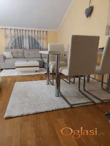 Prodaje se jednoiposoban stan u centru