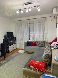 Prodaje se stan u ulici Tanaska Rajića sa parking i garažnim mestom - 53 m²