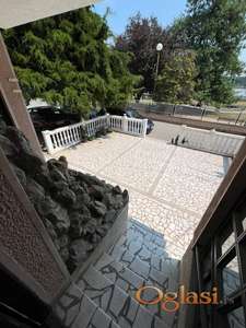 INĐIJA - STARI SLANKAMEN - 350.00 m2