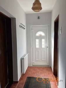 Izdavanje Kuće Za Radnike – 100 m², Kapacitet 12 Osoba