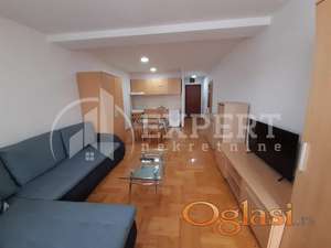 Izdaje se garsonjera kod Čaira, 33m2, centralno grejanje