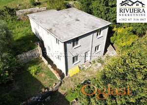 Prodaje se porodicna kuca u izgradnji Kotor