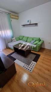 Izdaje se lep jednoiposoban stan u Augusta Cesarca ID#4623