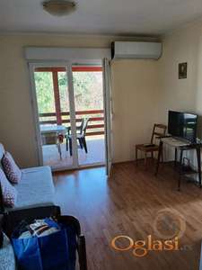 LEPA KUA NA PLACU 550M2 RAKOVAC  divbrdivdivAgencijska ifra 9100265 Kua se nalazi na lepoj lokaciji izmeu Rakovca i Beoina i usel