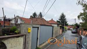 Voždovac kuća sa dvoristem, Dušanovac, Goricka,4.0 četvorosobna, 89 m²
