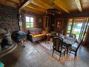 Prelepa kuća u Sremskim Karlovcima