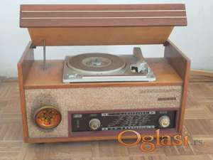Stari radio gramafon Iskra
