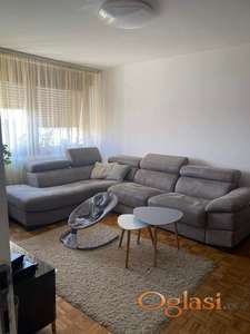 Prodaje se - 3.0 stan - Petrovaradin