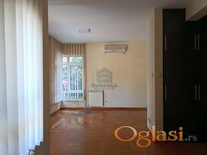 Noviji 2.0 stan sa garažom na idealnoj lokaciji ID#8151