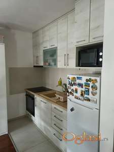 Komforna i funkcionalna garsonjera