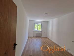 Trosoban stan Železnička stanica