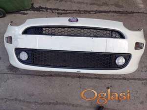 Fiat Grande Punto evo prednji branik beli Originalni delovi  Moguca ugradnja delova  Alfa Romeo 147-156-166-159-GT-MiTo-Giulietta Fiat bravo 2 - croma -grande punto -multipla 2 -punto 3 -stilo-idea Freemont Panda 3 500L 500 500x Lancia ypsilon-delta-musa-lybra Volkswagen Golf 6  Audi a3 2012-2020 Volkswagen Passat B7  Ukoliko zelite da porucite Posaljite poruku preko sms poruke ili pozovite na telefon 0616115961