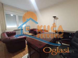 Izdaje se stambeno poslovni prostor u centru grada