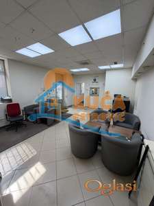 Izdaje se odličan poslovni prostor u centru Niša, 140m2