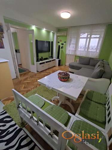  ODLIČAN DVOIPOSDOBAN STAN, STANICA