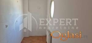 Izdaje se poslovni prostor u centru