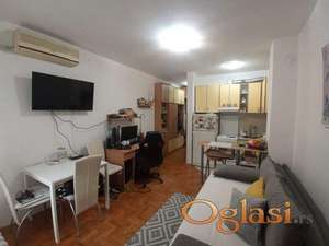 539615-Garsonjera-24m2-Grbavica