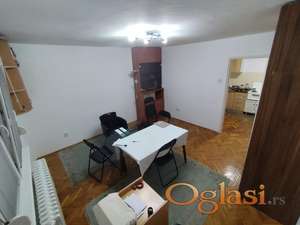 DOBRA GARSONJERA NA GRBAVICI